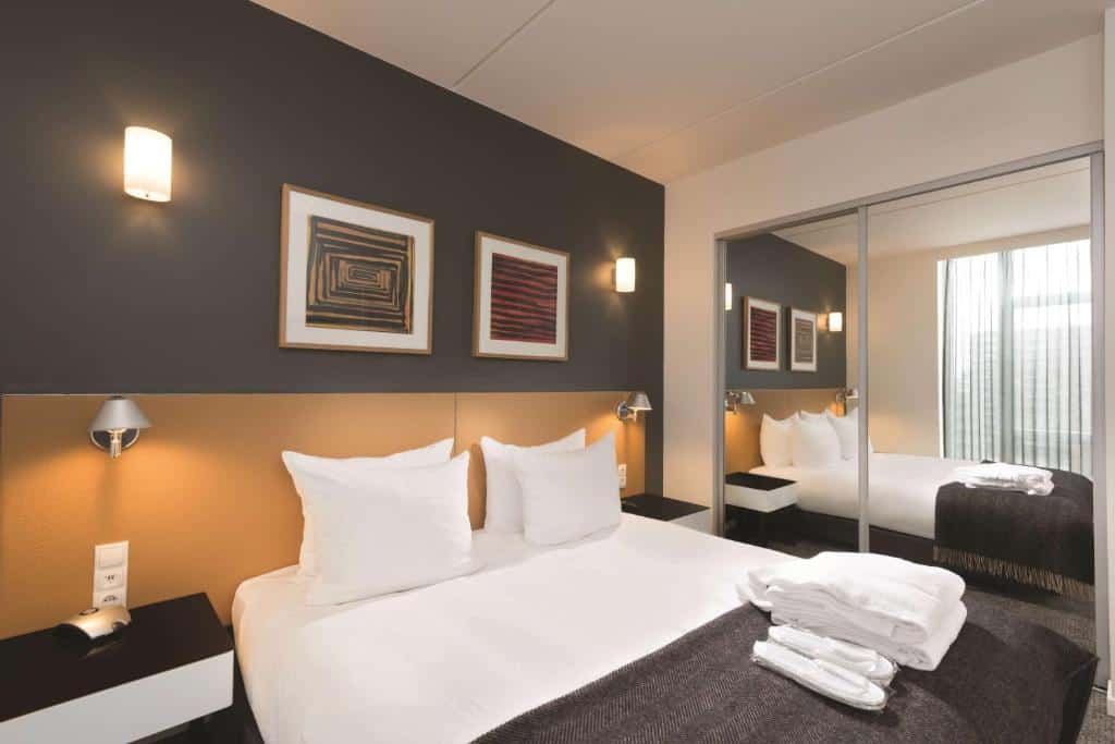 adina apartment hotel marche reffen