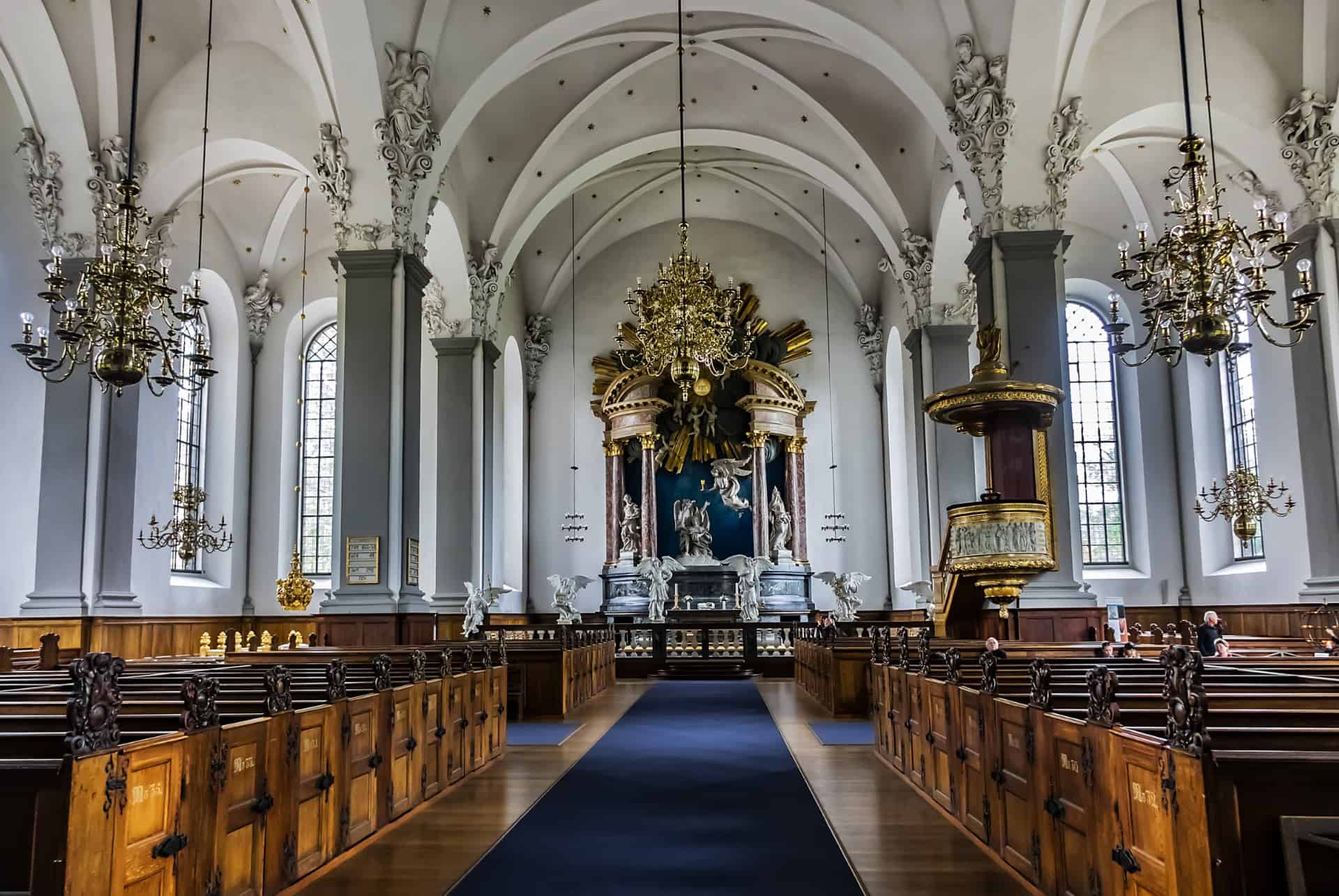 interieur eglise notre sauveur