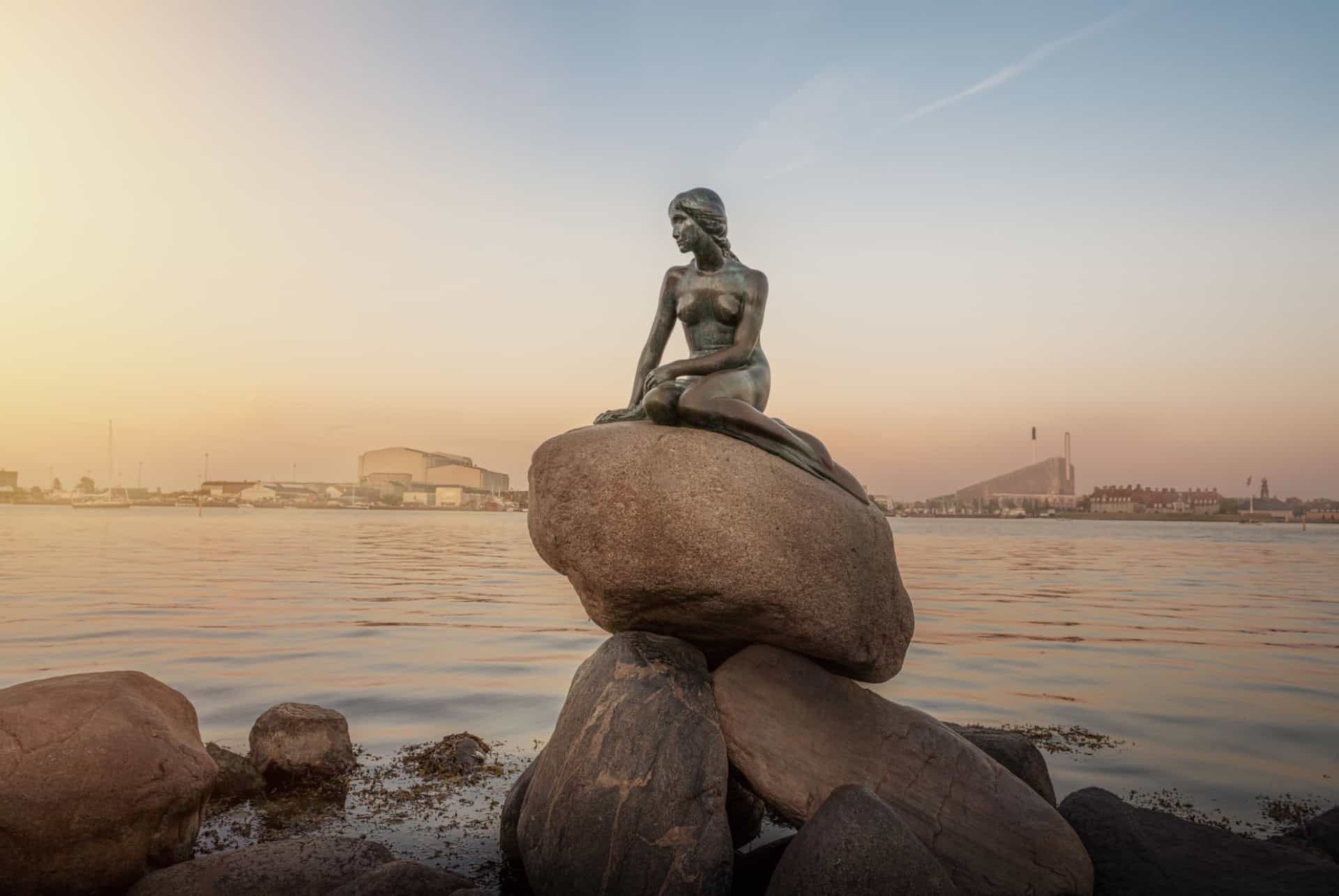 statue de la petite sirene a copenhague